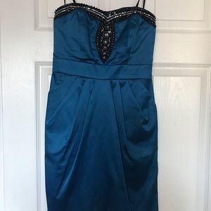 Short dark blue strapless dress